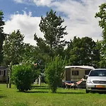 La Belle Etoile Campsite Melun